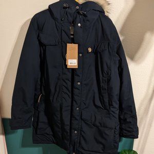 NWT Fjallraven Nuuk Parka